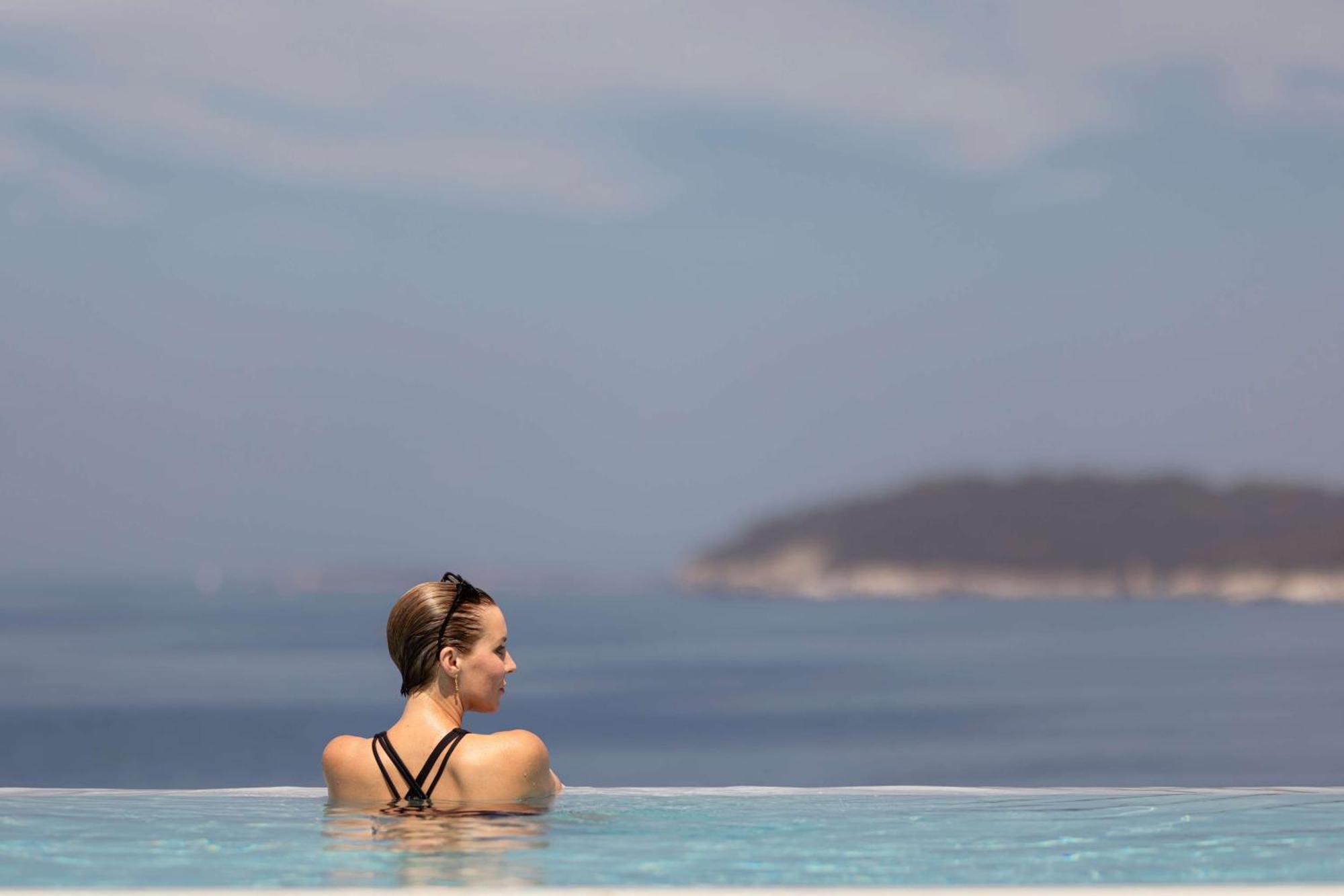 Grand Hotel Brioni Pula, A Radisson Collection Hotel Esterno foto Infinity pool