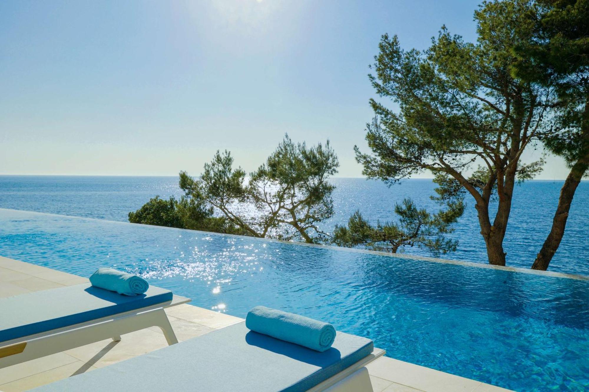 Grand Hotel Brioni Pula, A Radisson Collection Hotel Esterno foto Infinity pool