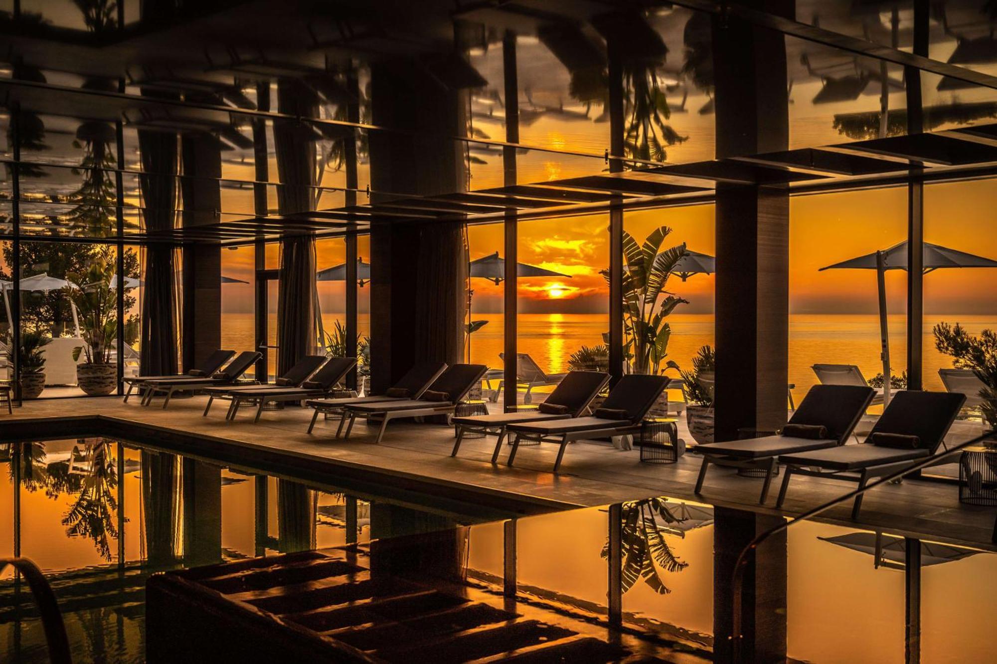 Grand Hotel Brioni Pula, A Radisson Collection Hotel Esterno foto Sunset at the pool