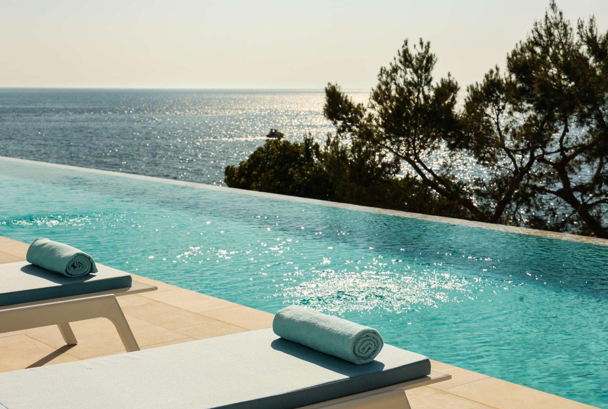 Grand Hotel Brioni Pula, A Radisson Collection Hotel Esterno foto Infinity pool at the Hotel Porto Katakh