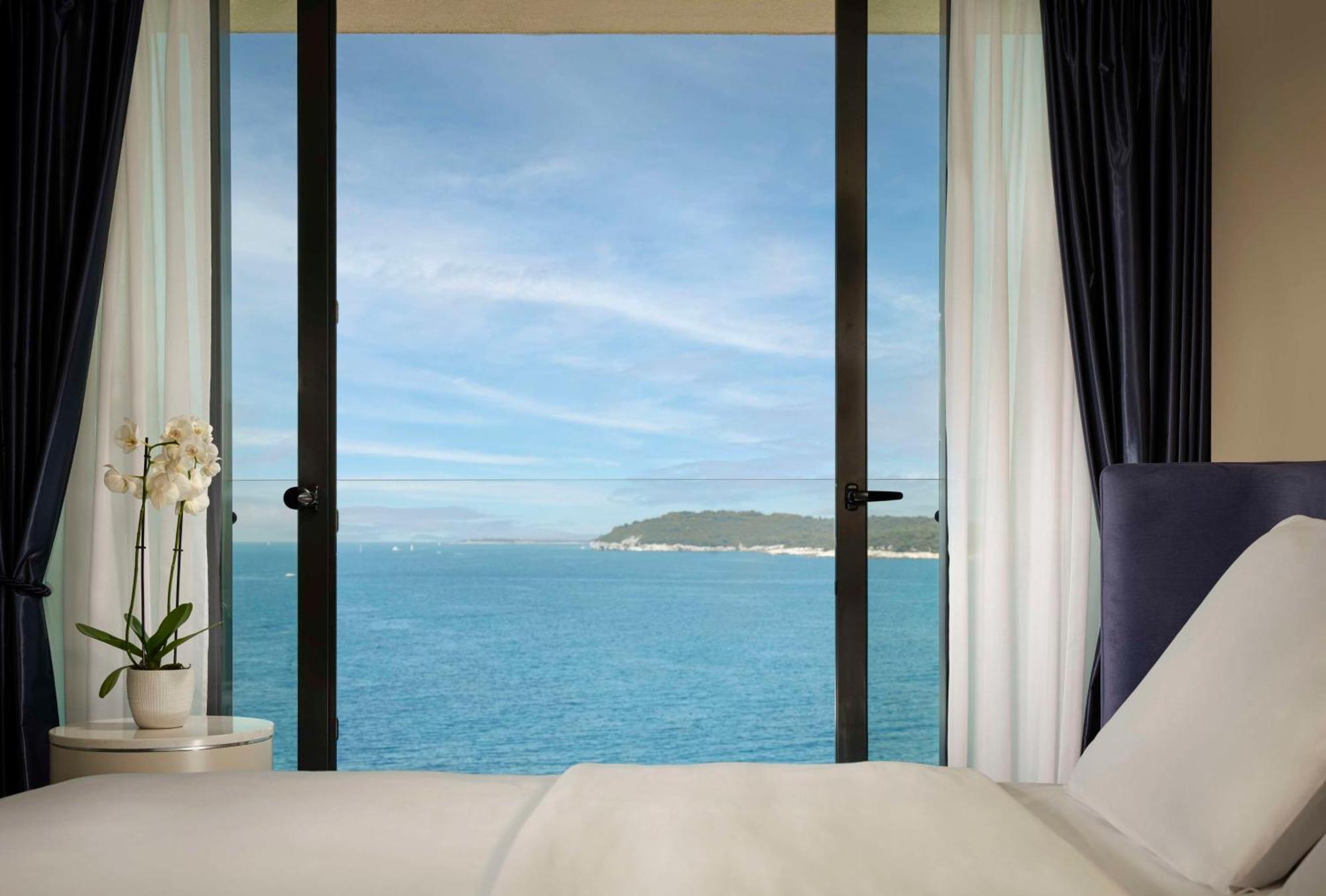 Grand Hotel Brioni Pula, A Radisson Collection Hotel Esterno foto View from a guest room