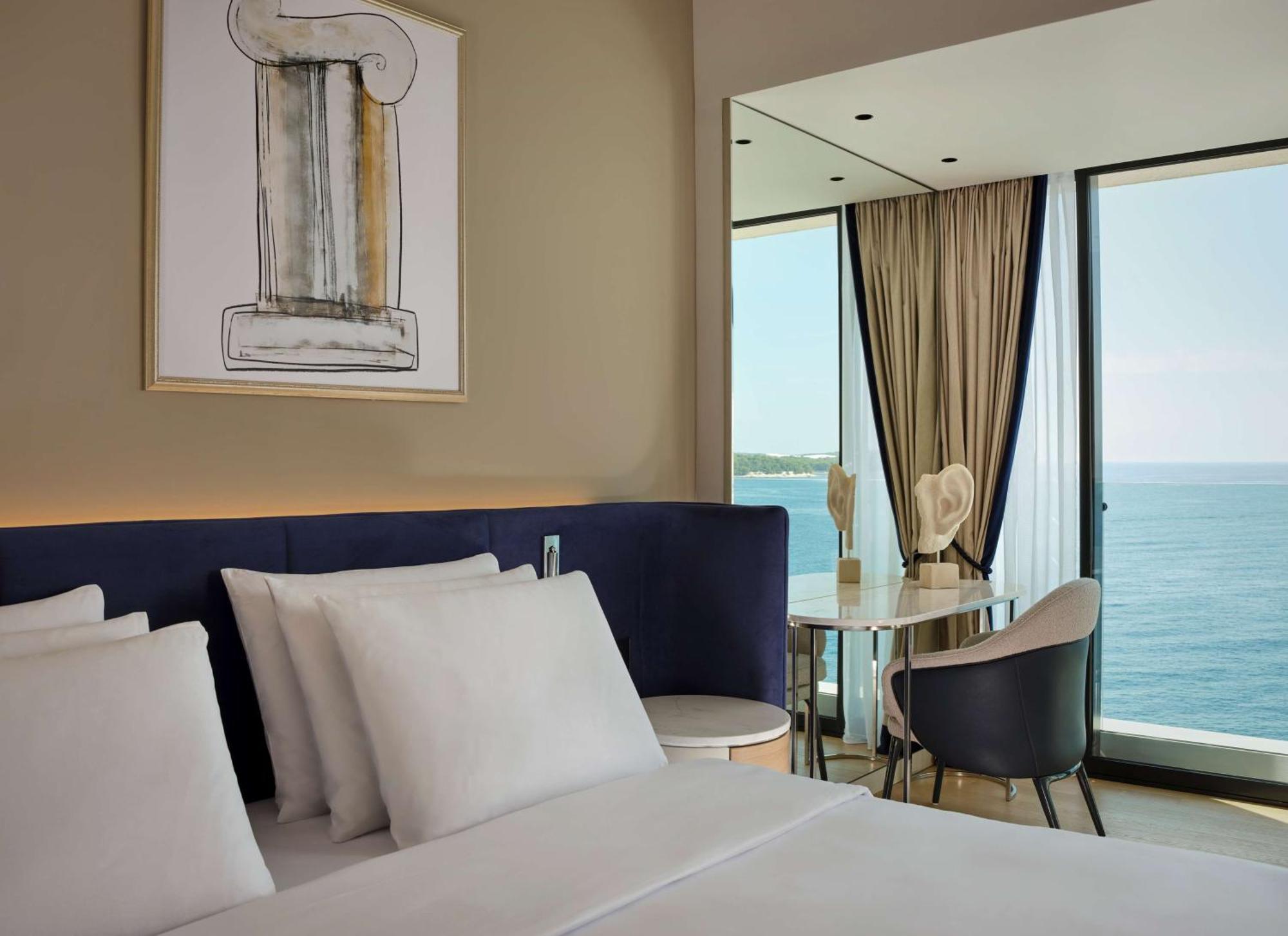Grand Hotel Brioni Pula, A Radisson Collection Hotel Esterno foto A bedroom at the hotel