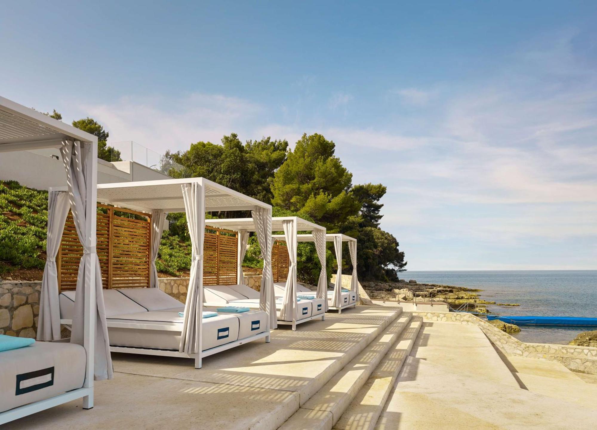 Grand Hotel Brioni Pula, A Radisson Collection Hotel Esterno foto Beach at the Hotel