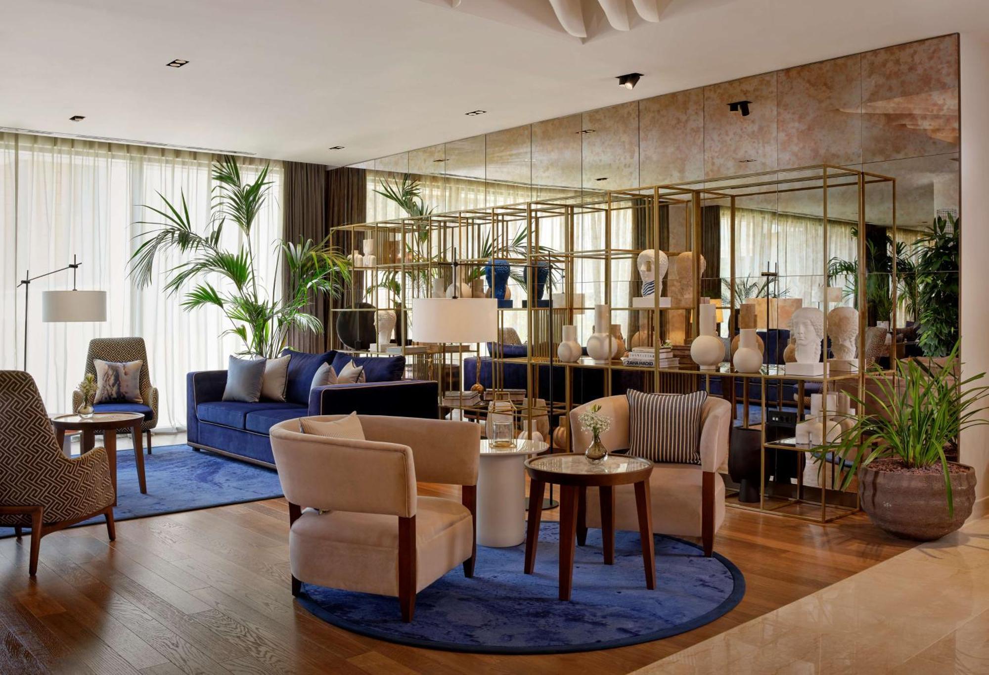 Grand Hotel Brioni Pula, A Radisson Collection Hotel Esterno foto The Lounge at the airport